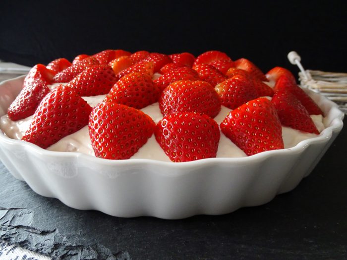 So einfach geht&amp;#39;s: Schneller Biskuitboden für Erdbeerkuchen mit ...